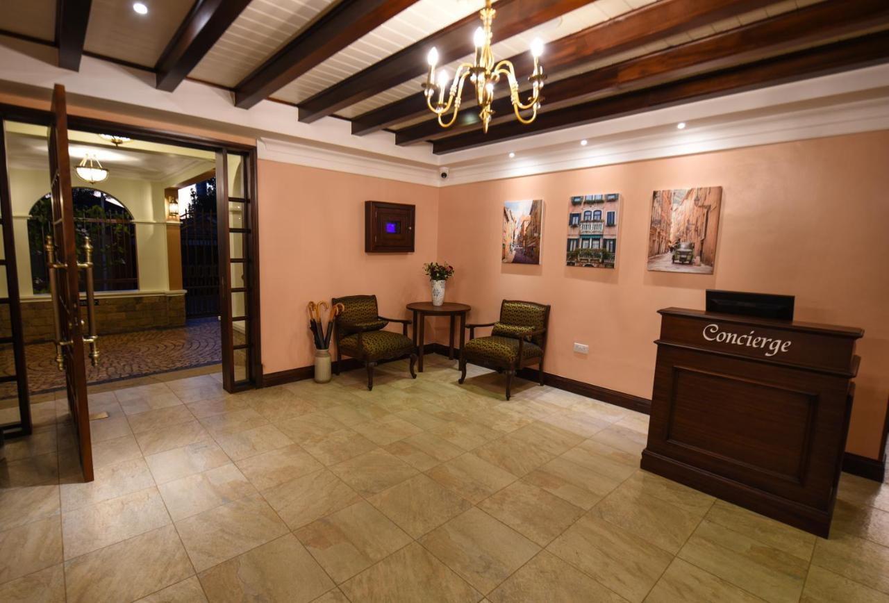 Casa Solada Hotel カンパラ エクステリア 写真